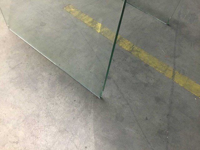 2 glazen bijzettafels - afbeelding 5 van  8
