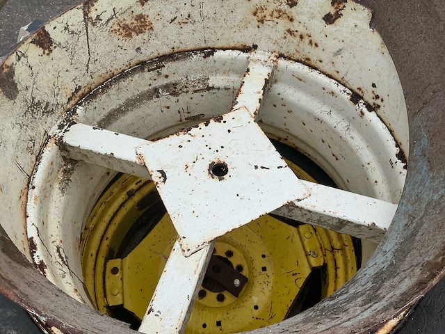 2 goodyear banden / dubbel lucht - afbeelding 7 van  7