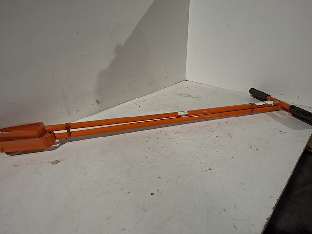 2 grondboor handbediend ø70 en 100 mm - afbeelding 1 van  3