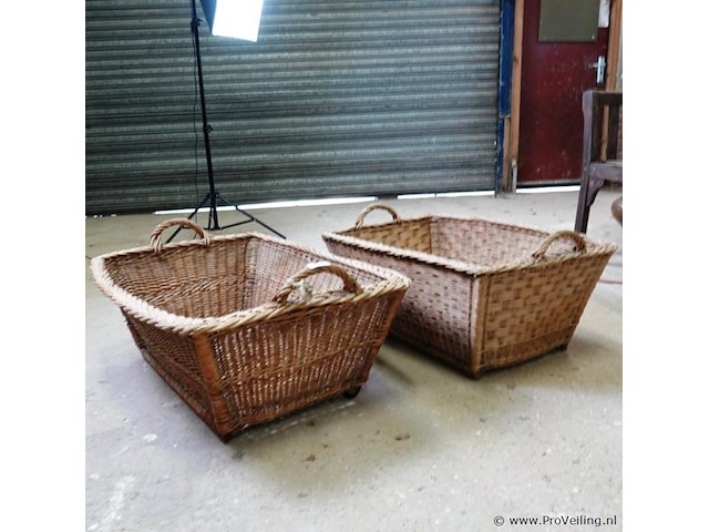 2 grote rieten broodmanden - afbeelding 3 van  5
