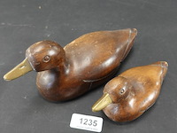 2 houten eenden met bronzen snavel - afbeelding 3 van  5
