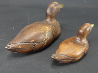 2 houten eenden met bronzen snavel - afbeelding 4 van  5