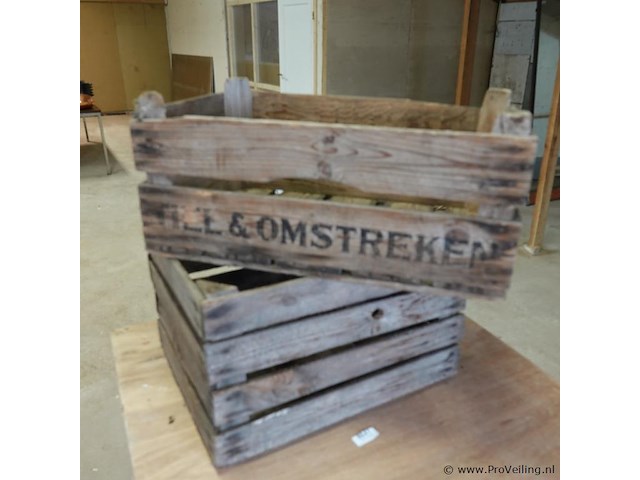 2 houten kisten - afbeelding 1 van  5