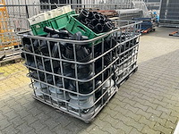 2 ibc vat met pvc hulpstukken - afbeelding 1 van  6