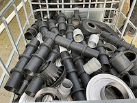 2 ibc vat met pvc hulpstukken - afbeelding 3 van  6