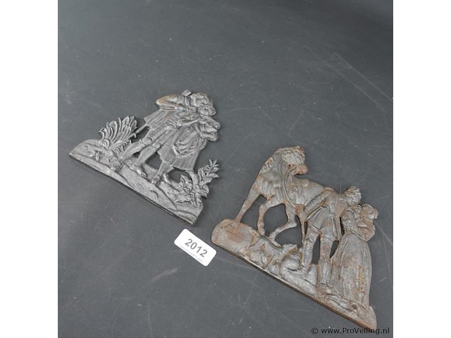 2 ijzeren plaques - afbeelding 1 van  5