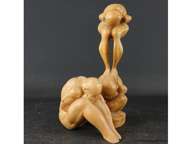 2 in hout gesneden sculpturen - afbeelding 4 van  5
