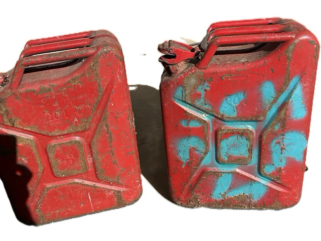 2 jerrycan - afbeelding 4 van  5