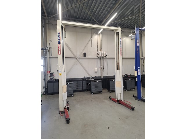 2-koloms hefbrug stertil koni, ks-2020-a, bouwjaar 1996 - afbeelding 1 van  10