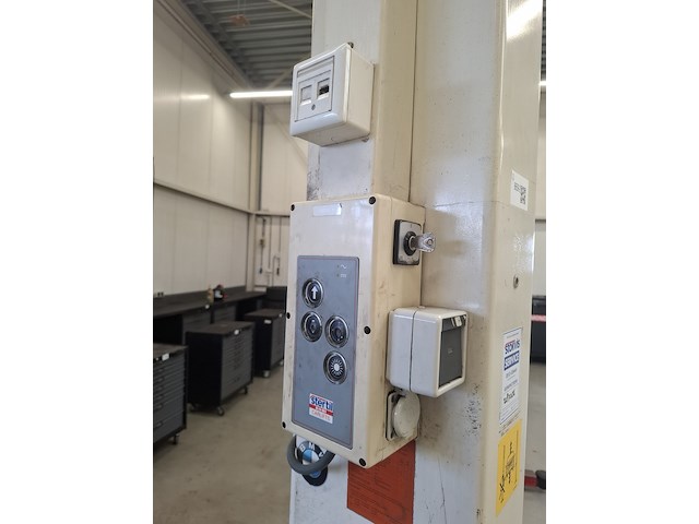 2-koloms hefbrug stertil koni, ks-2020-a, bouwjaar 1996 - afbeelding 8 van  10