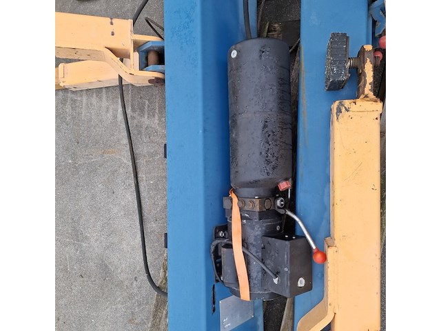 2 koloms hydraulische hefbrug 3000kg - afbeelding 12 van  14