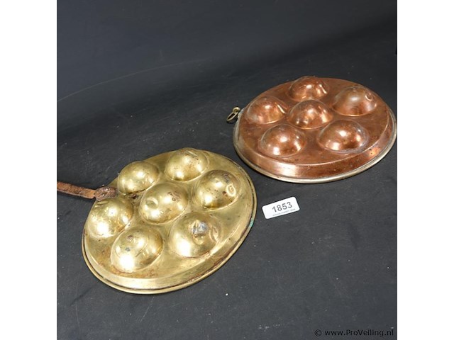 2 koperen evenveeltjes pannen - afbeelding 2 van  4