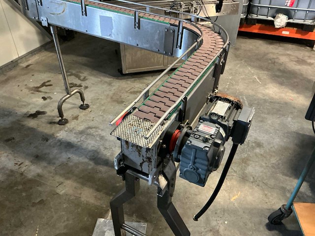 2-kops vulmachine met transportband en touchscreenbediening - afbeelding 15 van  19