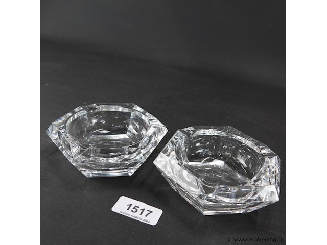 2 kristallen asbakken - afbeelding 1 van  5