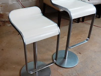 2 lapalma model lem barstoelen