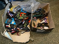 2 legbord stellingen met divers - afbeelding 4 van  8