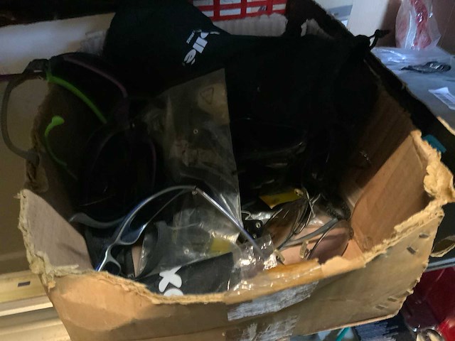 2 legbord stellingen met divers - afbeelding 5 van  8