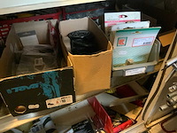 2 legbord stellingen met divers - afbeelding 6 van  8