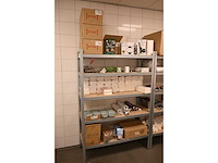 2 legbordstelling met keuken- en restaurantbenodigdheden - afbeelding 2 van  8