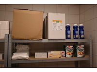 2 legbordstelling met keuken- en restaurantbenodigdheden - afbeelding 4 van  8