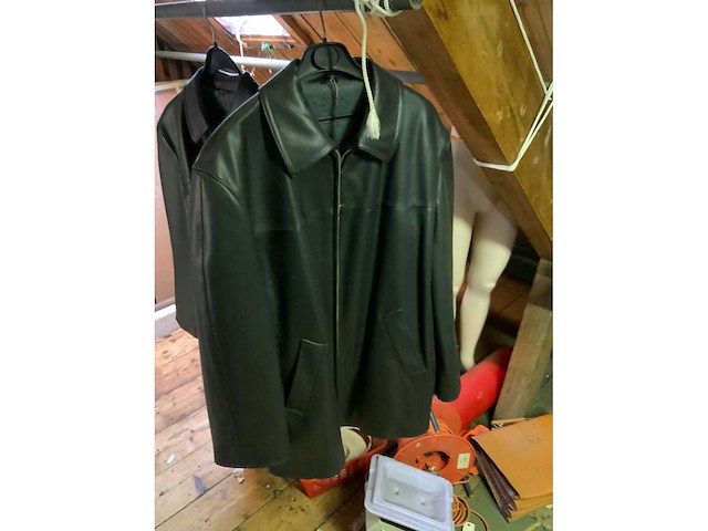 2 leren jassen - afbeelding 2 van  4
