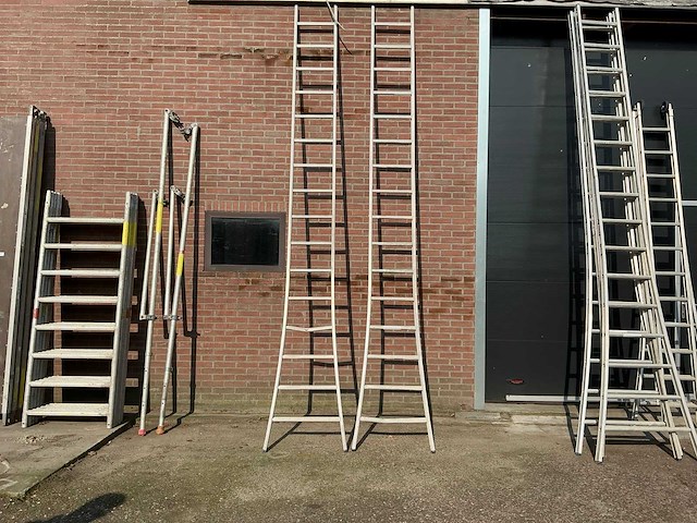 2 maxal ladders - afbeelding 1 van  1