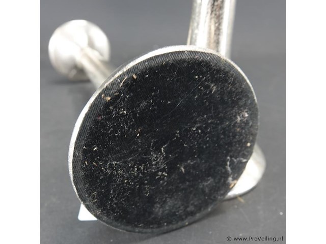 2 metalen kandelaren - afbeelding 5 van  5