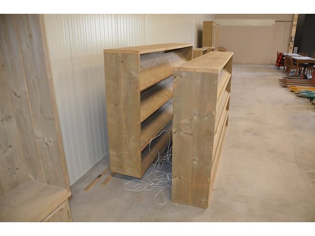 2 moderne vol houten boekenrekken 3 leggers afm. 240x37x135 - afbeelding 3 van  6