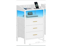 2 nachtkastjes met dubbel stopcontact met usb poort. - afbeelding 1 van  3