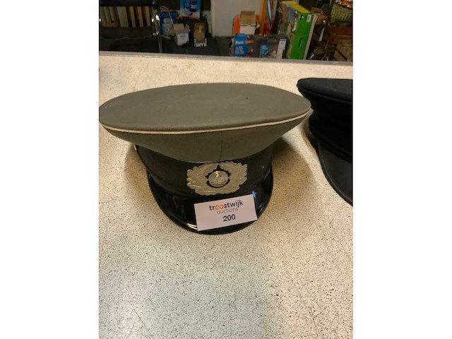 2 officierspetten - afbeelding 2 van  4