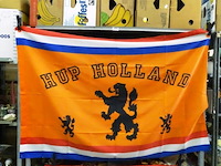 2 oranje vlaggen - afbeelding 2 van  3