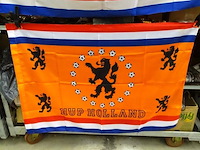 2 oranje vlaggen - afbeelding 3 van  3