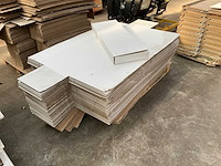 2 pallets met ca 270 dozen - afbeelding 1 van  3