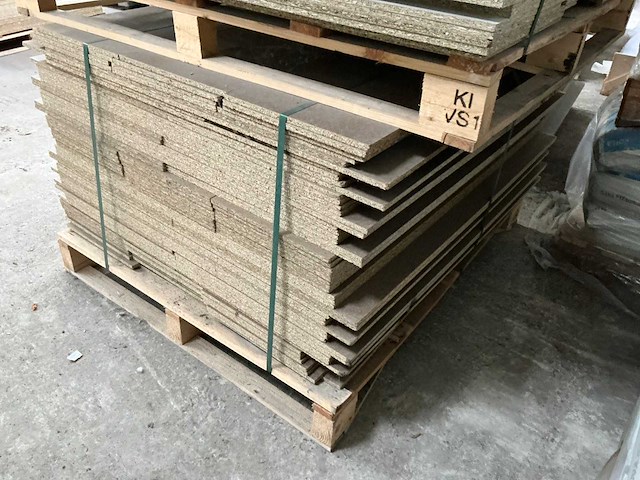 2 pallets spaanplaat 100m2 - afbeelding 3 van  4