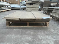 2 pallets vochtwerend spaanplaat - afbeelding 1 van  3