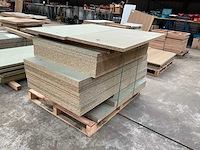 2 pallets vochtwerende spaanplaat - afbeelding 3 van  6