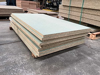 2 pallets vochtwerende spaanplaat - afbeelding 5 van  6