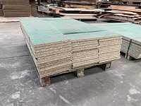 2 pallets vochtwerende spaanplaat - afbeelding 3 van  3