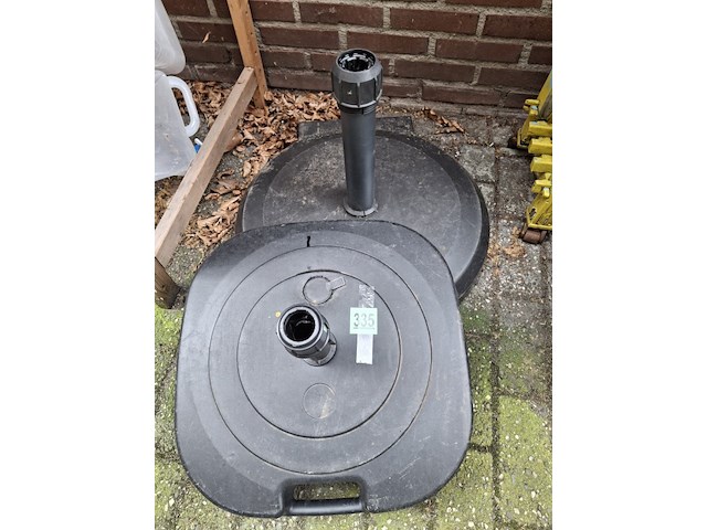 2 parasolvoeten - afbeelding 1 van  3