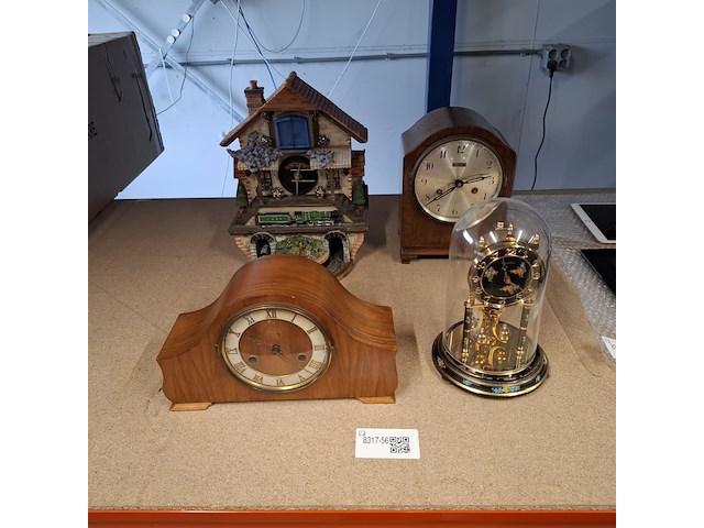 2 penduleklokken, tafelklok en treinklok - afbeelding 12 van  27