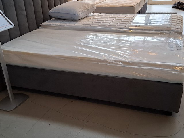 2-persoon boxspring met hoofdbord - afbeelding 8 van  12
