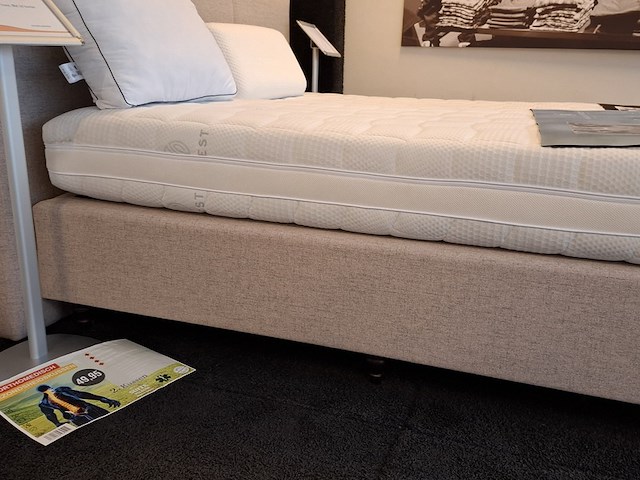 2-persoons boxspring met 2x matras en hoofdbord o.a. van landschoot - afbeelding 11 van  11