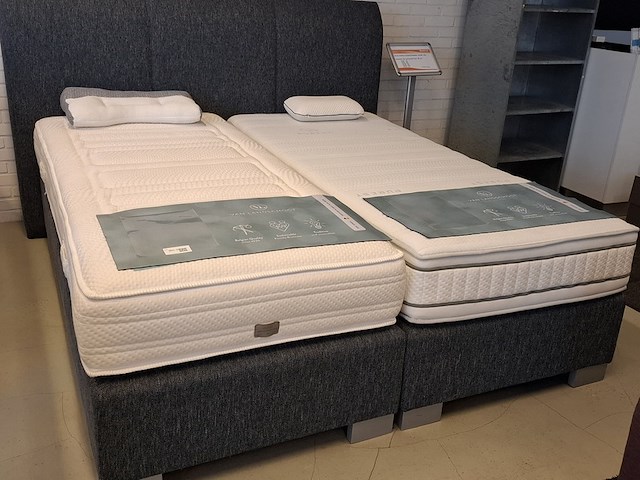 2 persoons boxspring met hoofdbord o.a. van landschoot - afbeelding 1 van  12