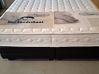 2-persoons boxspring met hoofdbord o.a. van landschoot - afbeelding 3 van  16