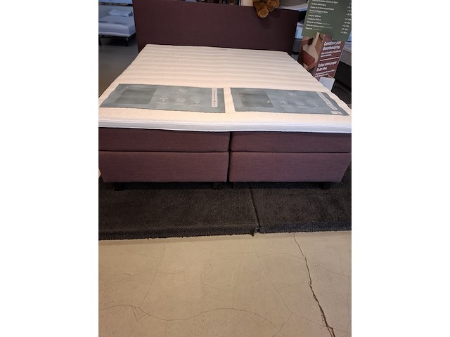 2 persoons boxspring met hoofdbord van landschoot - afbeelding 5 van  11