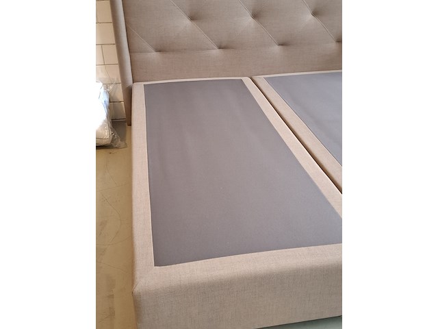 2-persoons boxspring met hoofdbord - afbeelding 2 van  11