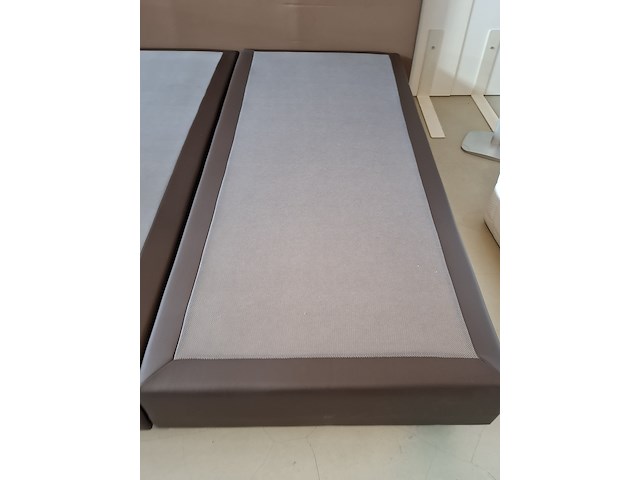 2-persoons boxspring met hoofdbord - afbeelding 13 van  13