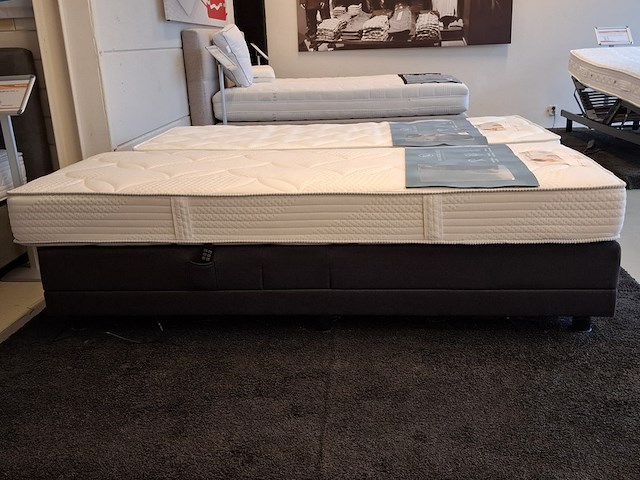 2-persoons elektrische boxspring met 2x matras o.a. meditras - afbeelding 5 van  17