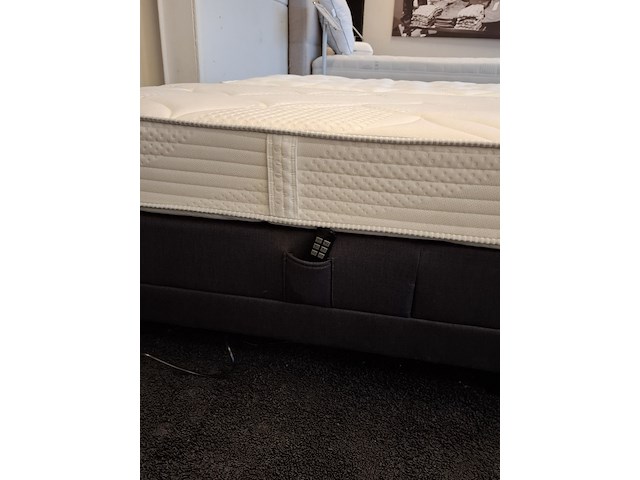 2-persoons elektrische boxspring met 2x matras o.a. meditras - afbeelding 16 van  17