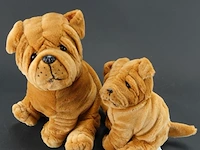 2 pluche shar-pei hond van het waarschijnlijk van het merk plush & company - afbeelding 2 van  5